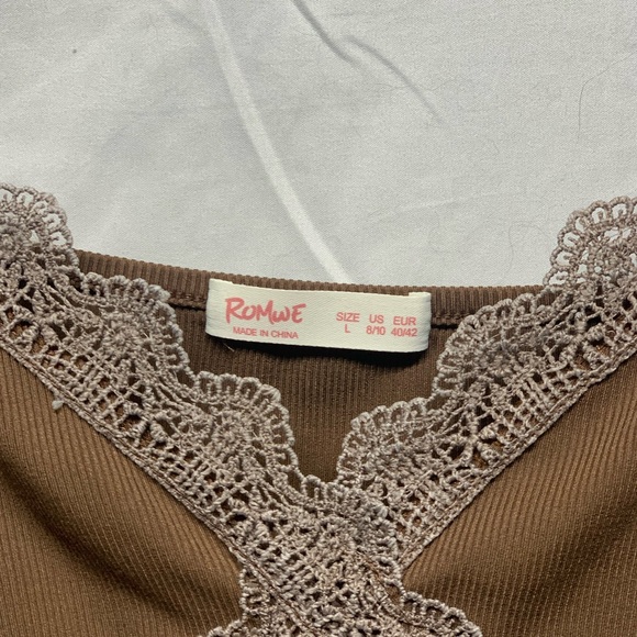 ROMWE brown lace trim cropped cami top SIZE: L, US 8/10, EUR 40/42 - Picture 2 of 5